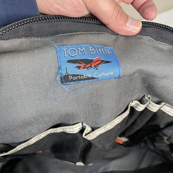 Tom Bihn Backpack 15” Red And Black - Picture 10 of 10